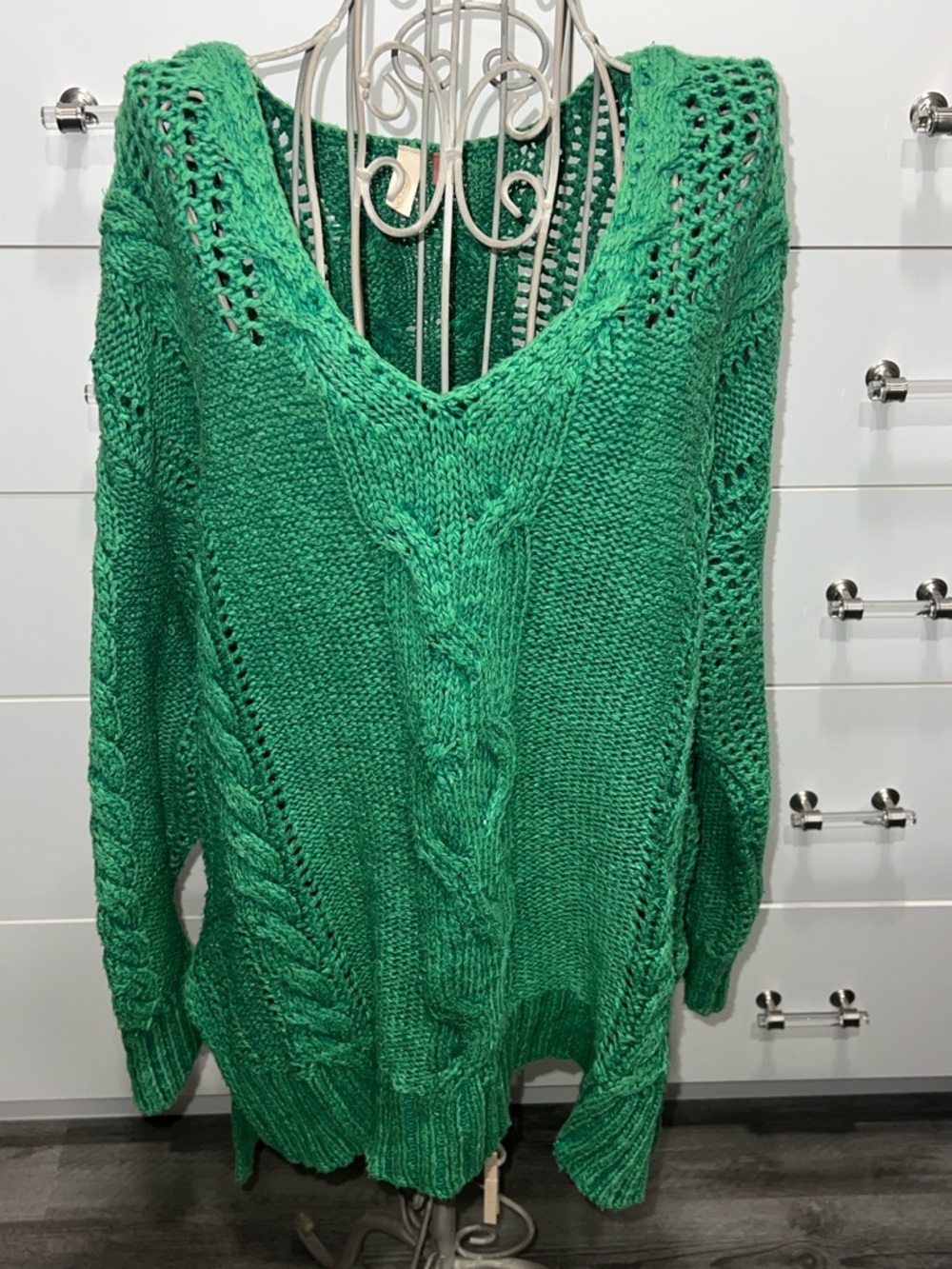 Pilcro Emerald Green Cable Knit V-Neck Sweater, size M